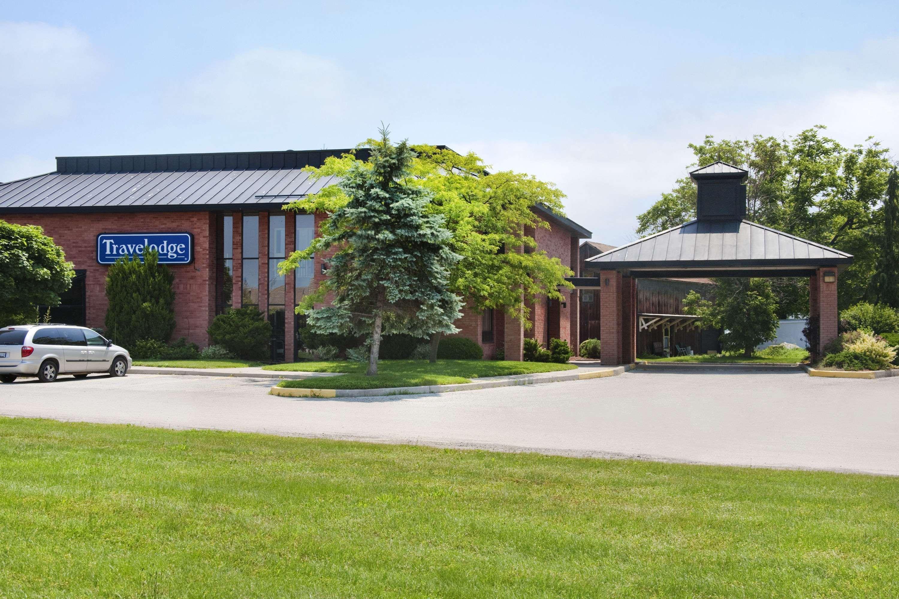 Travelodge By Wyndham Chatham Extérieur photo