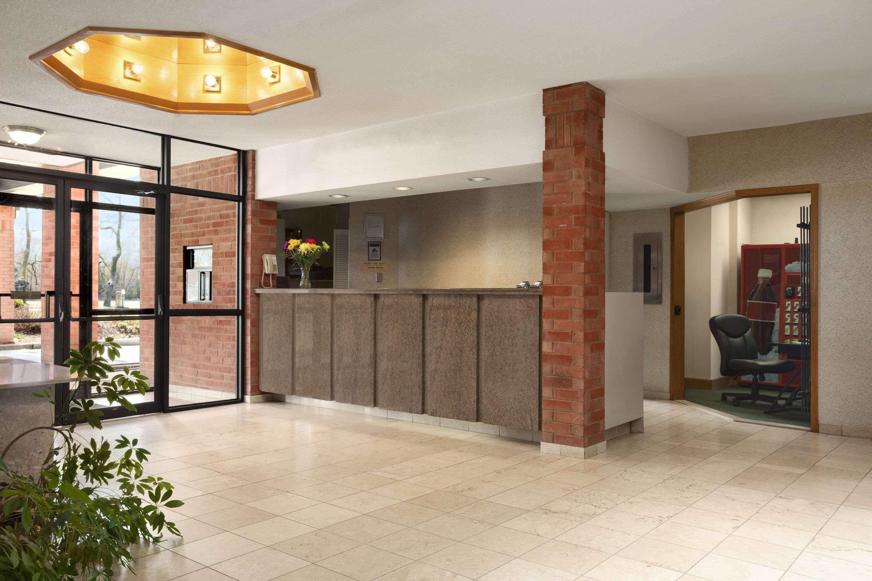Travelodge By Wyndham Chatham Extérieur photo